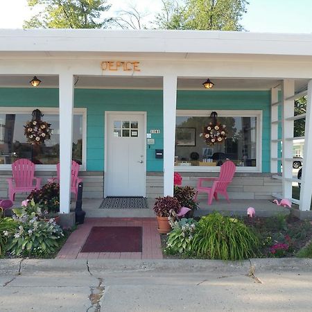 Motel 57 Sturgeon Bay Eksteriør billede