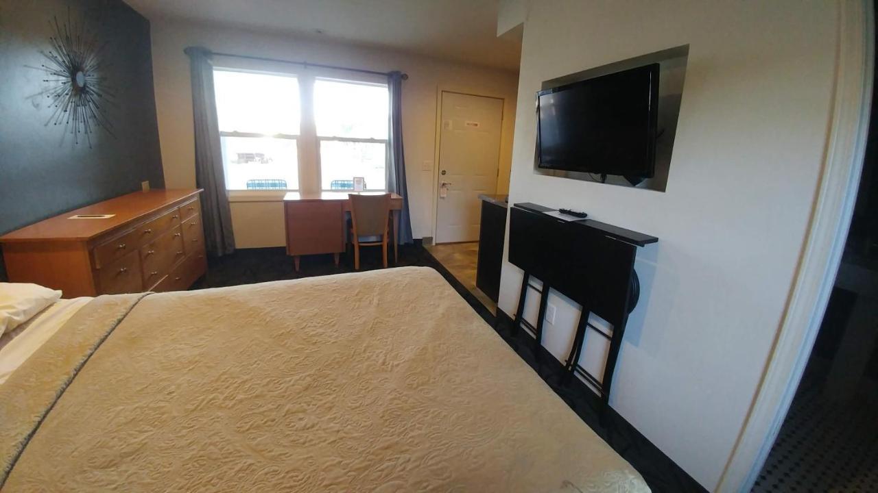 Motel 57 Sturgeon Bay Eksteriør billede