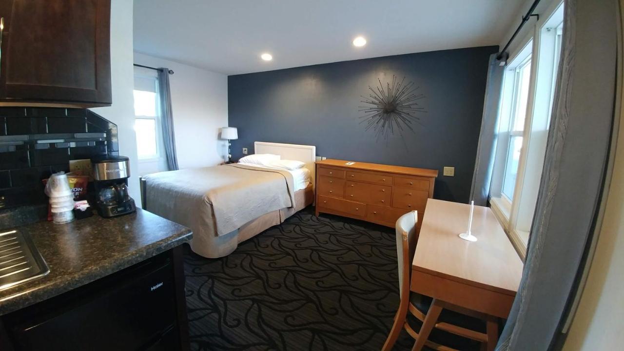 Motel 57 Sturgeon Bay Eksteriør billede