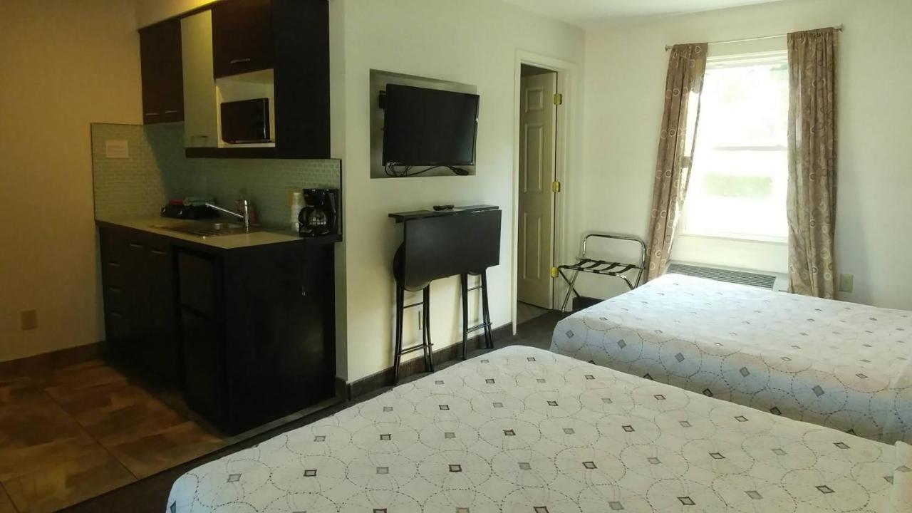 Motel 57 Sturgeon Bay Eksteriør billede