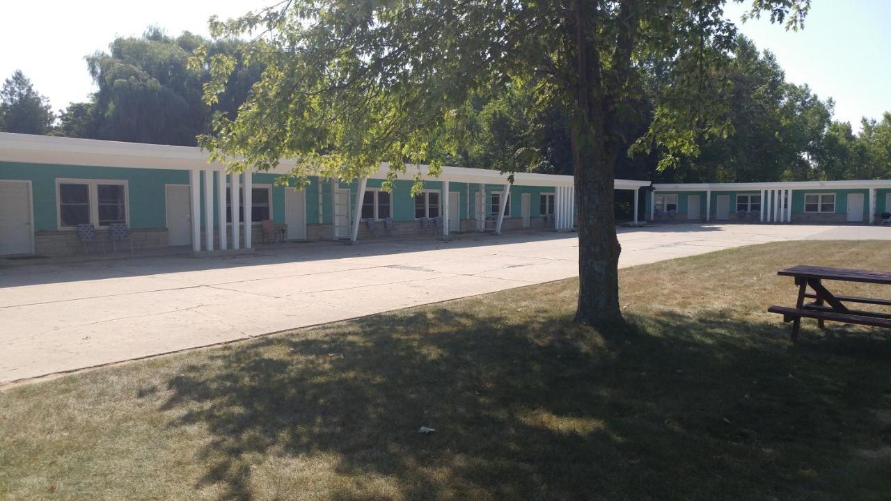 Motel 57 Sturgeon Bay Eksteriør billede